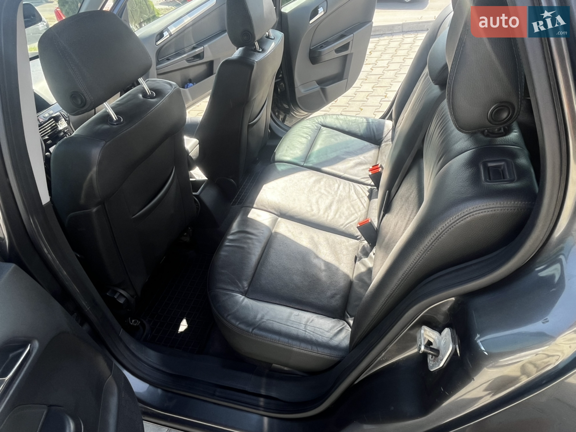 2010 Opel Astra - мініатюра 11