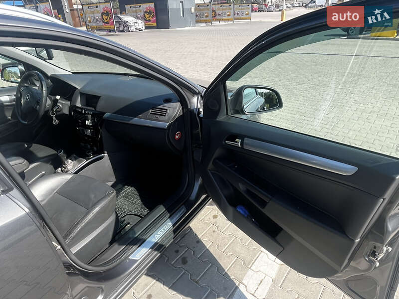 Универсал Opel Astra 2010 в Каменец-Подольском