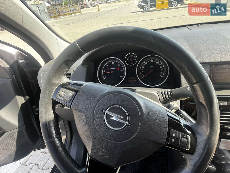 Универсал Opel Astra 2010 в Каменец-Подольском