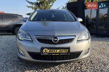 Универсал Opel Astra 2011 в 