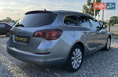 Универсал Opel Astra 2011 в 