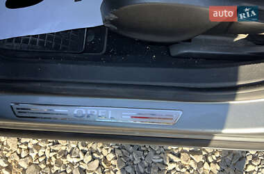 Универсал Opel Astra 2011 в 
