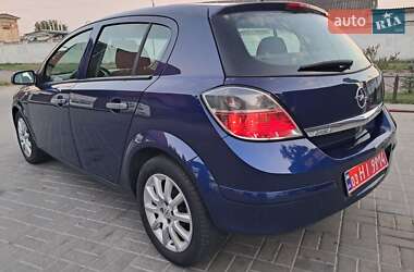 Хэтчбек Opel Astra 2009 в Прилуках