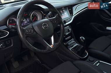 Универсал Opel Astra 2017 в 