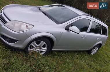 Универсал Opel Astra 2009 в Зборове