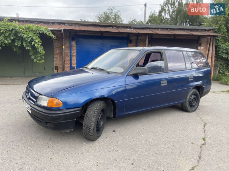Универсал Opel Astra 1992 в 