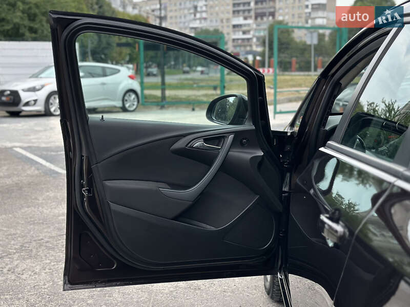 Универсал Opel Astra 2014 в Шептицькому