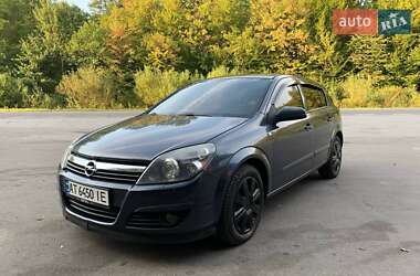 Хэтчбек Opel Astra 2006 в 