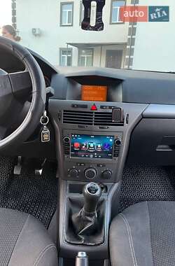 Універсал Opel Astra 2006 в 