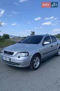 Седан Opel Astra 1999 в Ужгороде