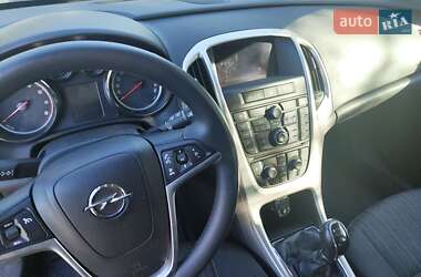 Универсал Opel Astra 2011 в 