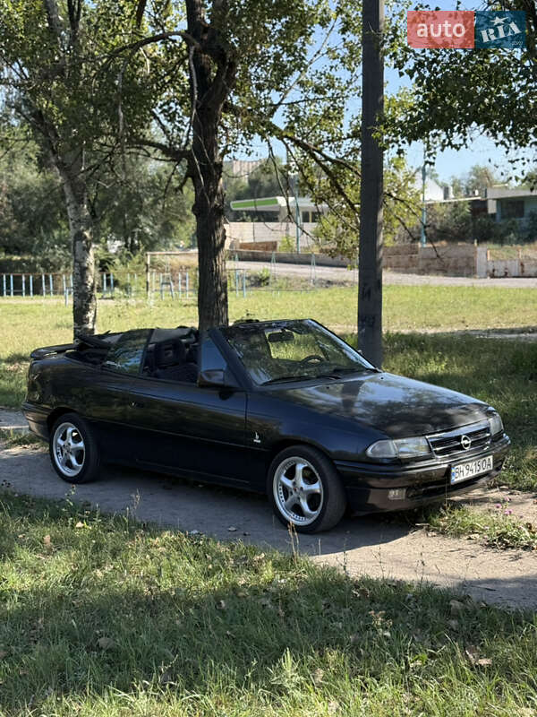 Кабриолет Opel Astra 1993 в 