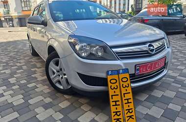 Универсал Opel Astra 2010 в 