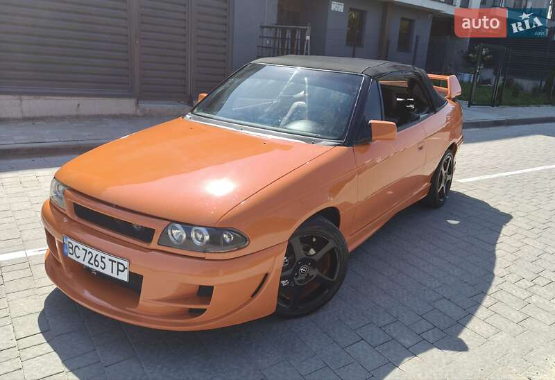 Кабриолет Opel Astra 1993 в Львове