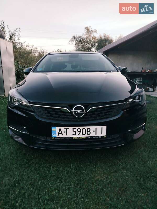 Opel Astra 2021