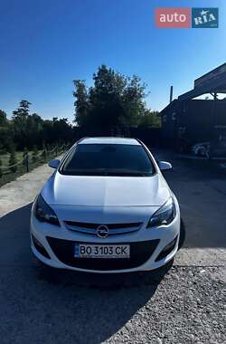 Универсал Opel Astra 2015 в Подгайцах