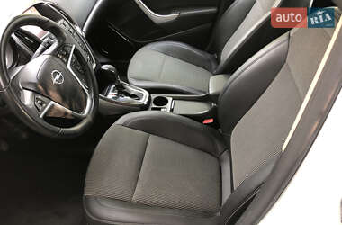 Хэтчбек Opel Astra 2011 в 