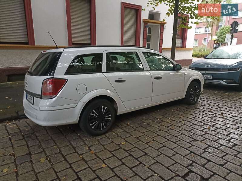 Универсал Opel Astra 2010 в Белой Церкви