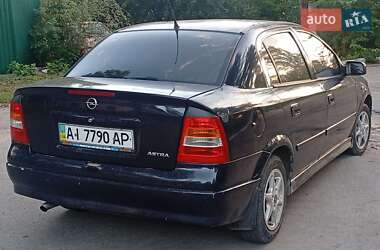 Седан Opel Astra 2006 в Первомайську