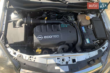 Универсал Opel Astra 2006 в 