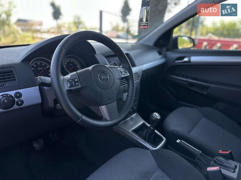 Универсал Opel Astra 2006 в Виннице