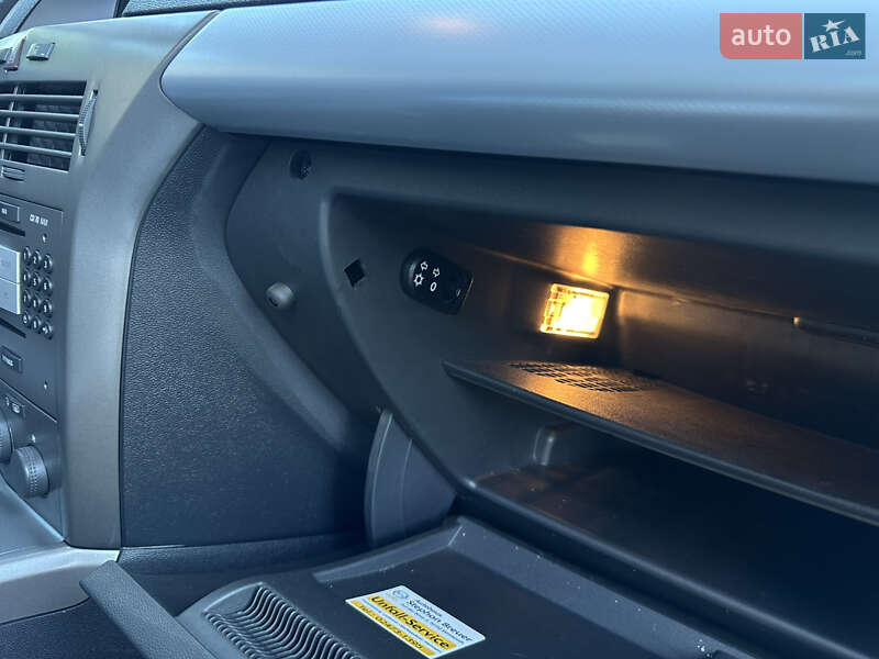 Универсал Opel Astra 2006 в Виннице