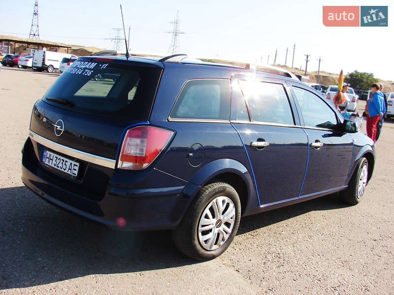 Универсал Opel Astra 2011 в Одессе