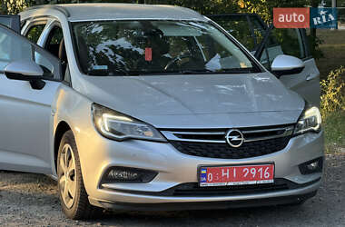 Универсал Opel Astra 2017 в Киеве