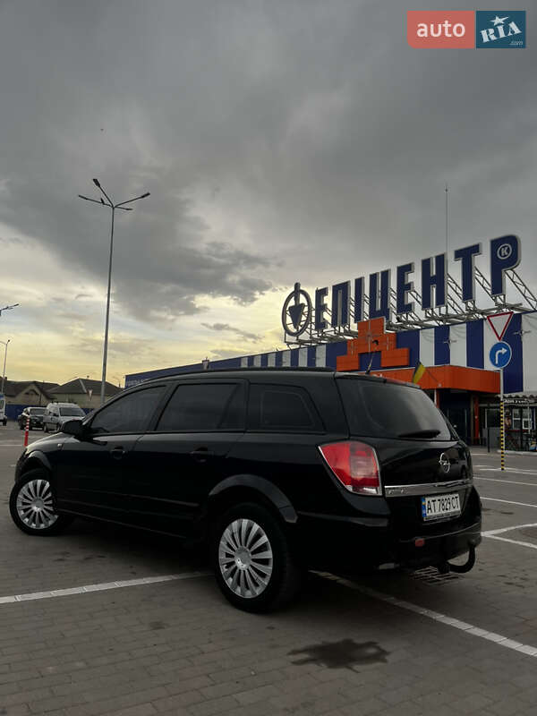 Универсал Opel Astra 2005 в 