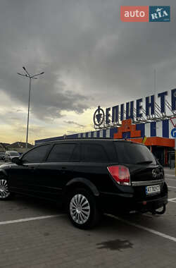 Универсал Opel Astra 2005 в 