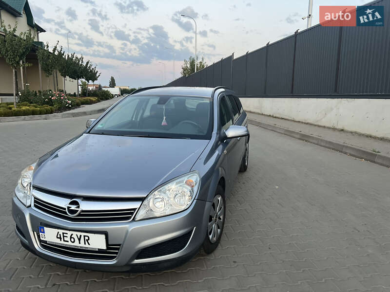 Универсал Opel Astra 2008 в Рожище