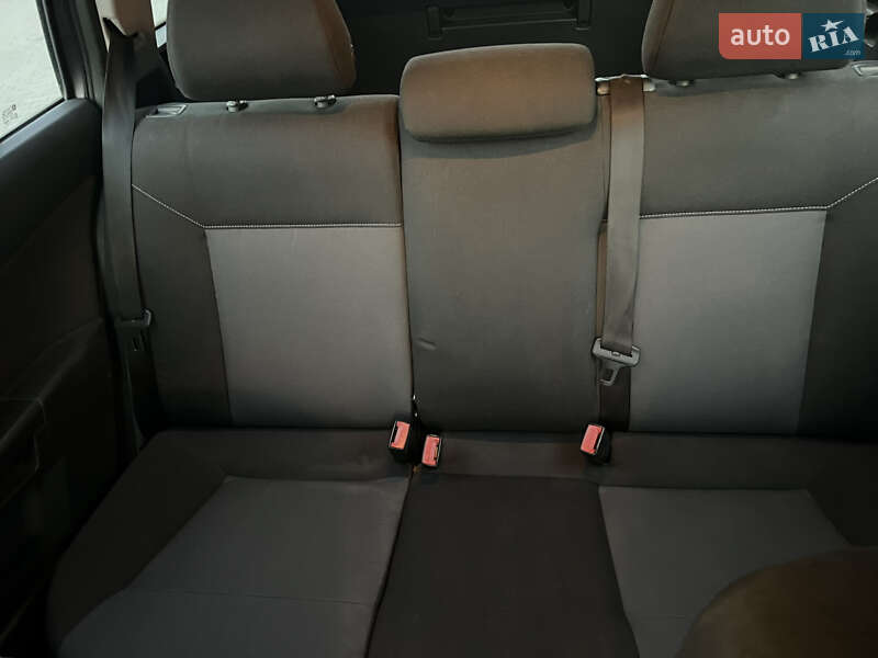 Универсал Opel Astra 2008 в Рожище