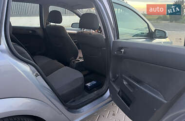 Универсал Opel Astra 2008 в Рожище