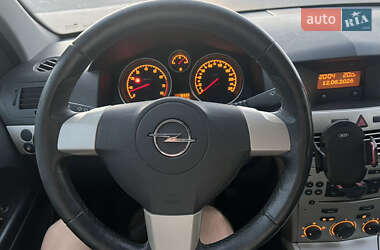 Универсал Opel Astra 2008 в Рожище