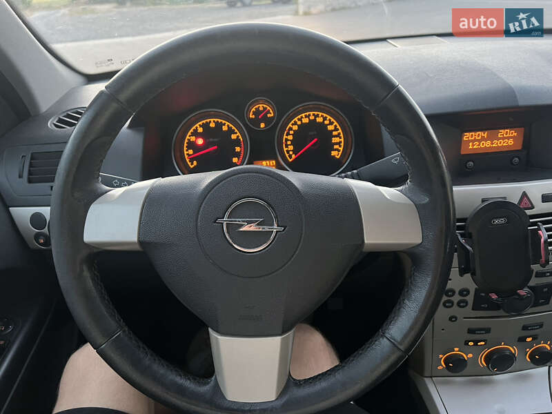 Универсал Opel Astra 2008 в Рожище