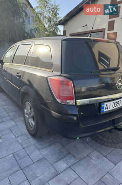 Универсал Opel Astra 2011 в 