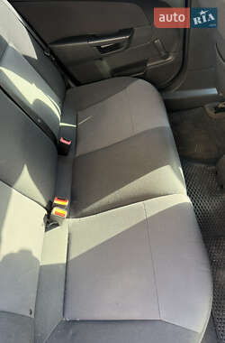 Универсал Opel Astra 2011 в 