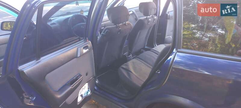 Универсал Opel Astra 2004 в Киеве