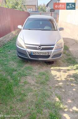 Хетчбек Opel Astra 2006 в Ужгороді