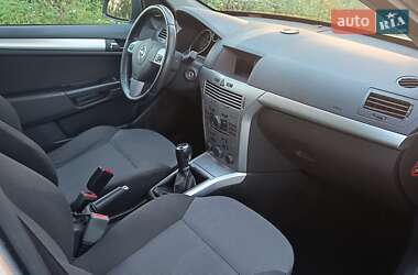 Хэтчбек Opel Astra 2009 в 