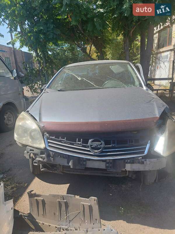 Хэтчбек Opel Astra 2007 в Одессе