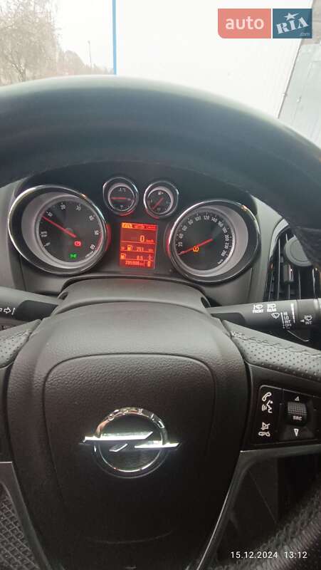 Універсал Opel Astra 2015 в Яготині