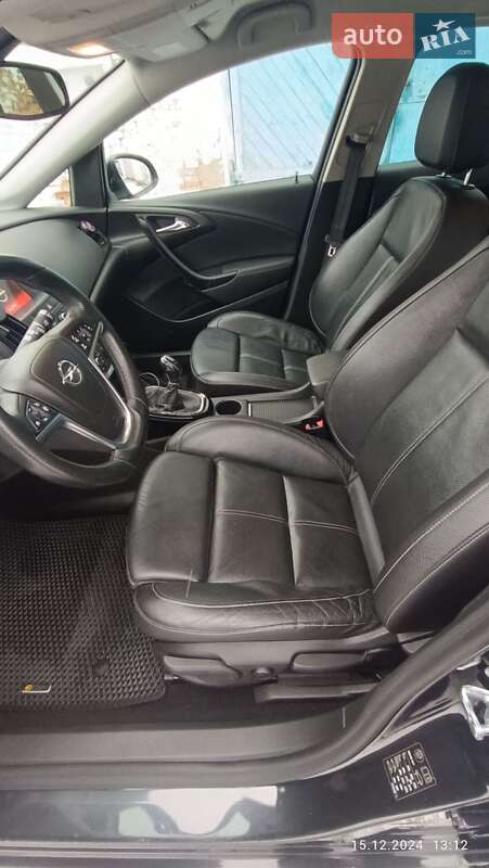 Універсал Opel Astra 2015 в Яготині