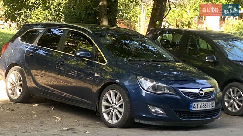 Opel Astra 2010 Opel Astra 2010