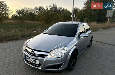 Хетчбек Opel Astra 2007 в Тульчині