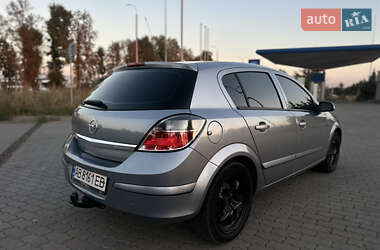 Хэтчбек Opel Astra 2007 в 