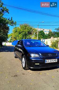 Седан Opel Astra 2008 в Киеве