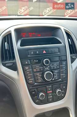 Универсал Opel Astra 2011 в 