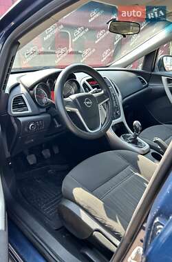 Универсал Opel Astra 2011 в 