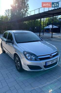 Хэтчбек Opel Astra 2006 в Ровно